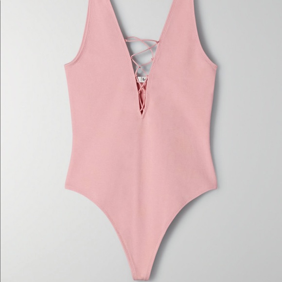 Sold out online🔥New Wilfred bodysuit - Picture 2 of 8